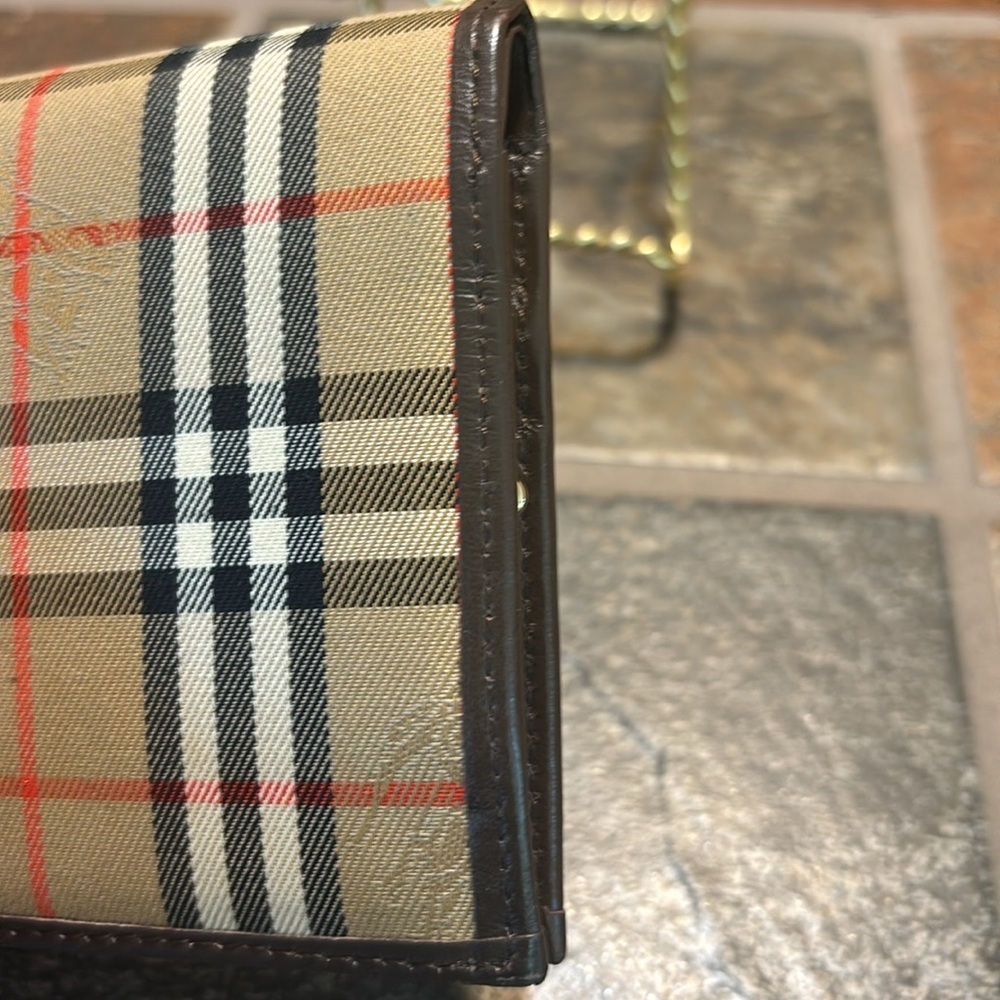 Burberry Bifold Kisslock Compact Wallet - EUC - Picture 3 of 14